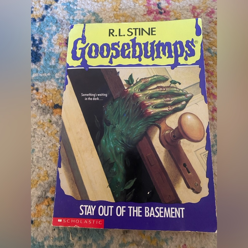 Book, Goosebumps 'Stay Out of the Basement'